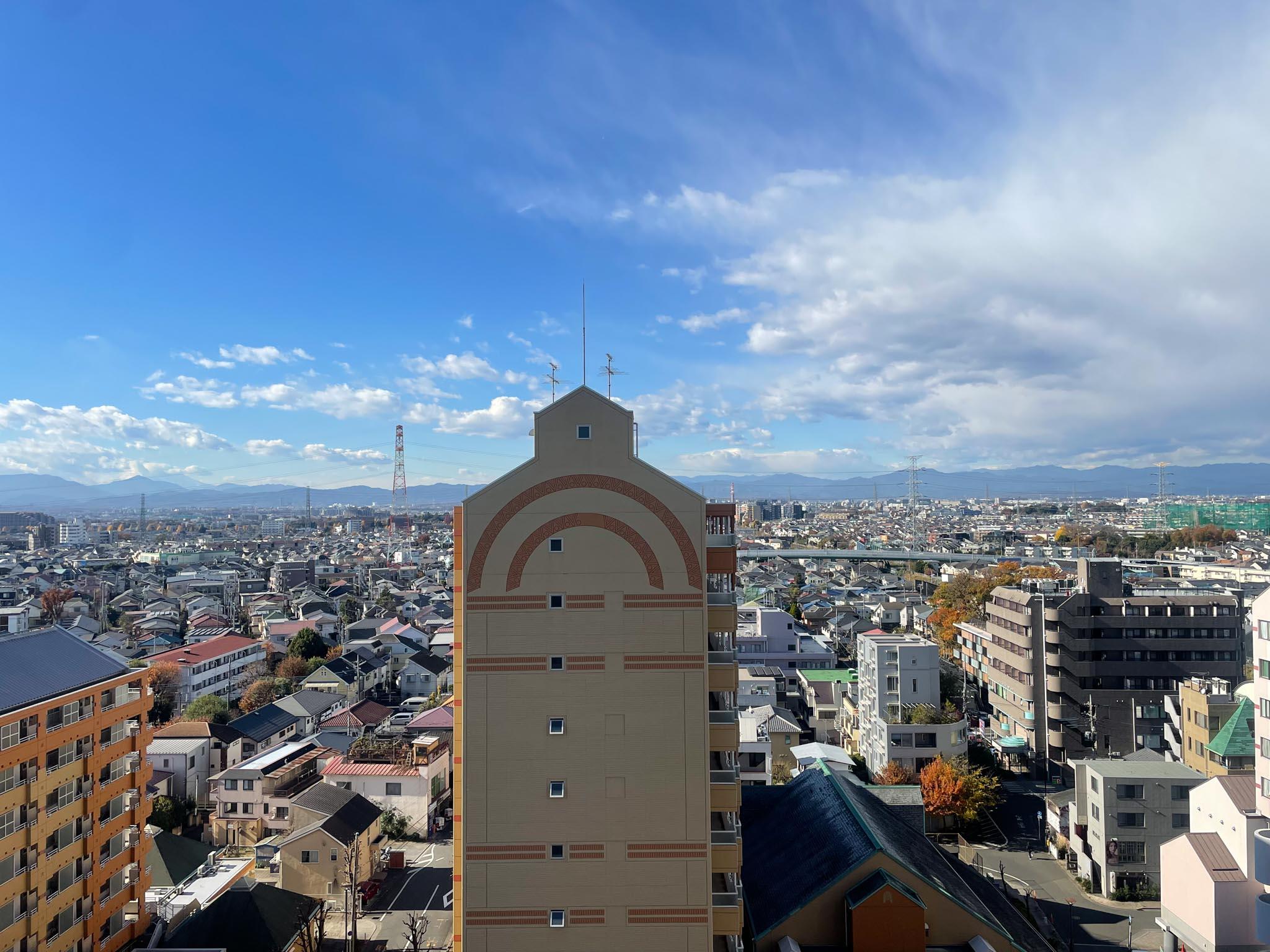 国分寺市泉町の賃貸物件/流石は12階、遠くまで見える抜けた眺望が気持ちいい