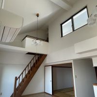 国分寺市泉町の賃貸物件/高い位置にも窓があって、常にふわっとした光を届けてくれます