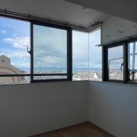 国分寺市泉町の賃貸物件/サンルームはデスクを置いて作業スペースにするのもいいかも