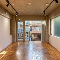 港区南青山の賃貸物件/2階：二面採光の明るい空間