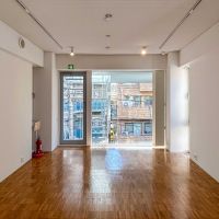 港区南青山の賃貸物件/3階：壁面が広く使えるギャラリーのような空間