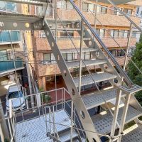 港区南青山の賃貸物件/外階段