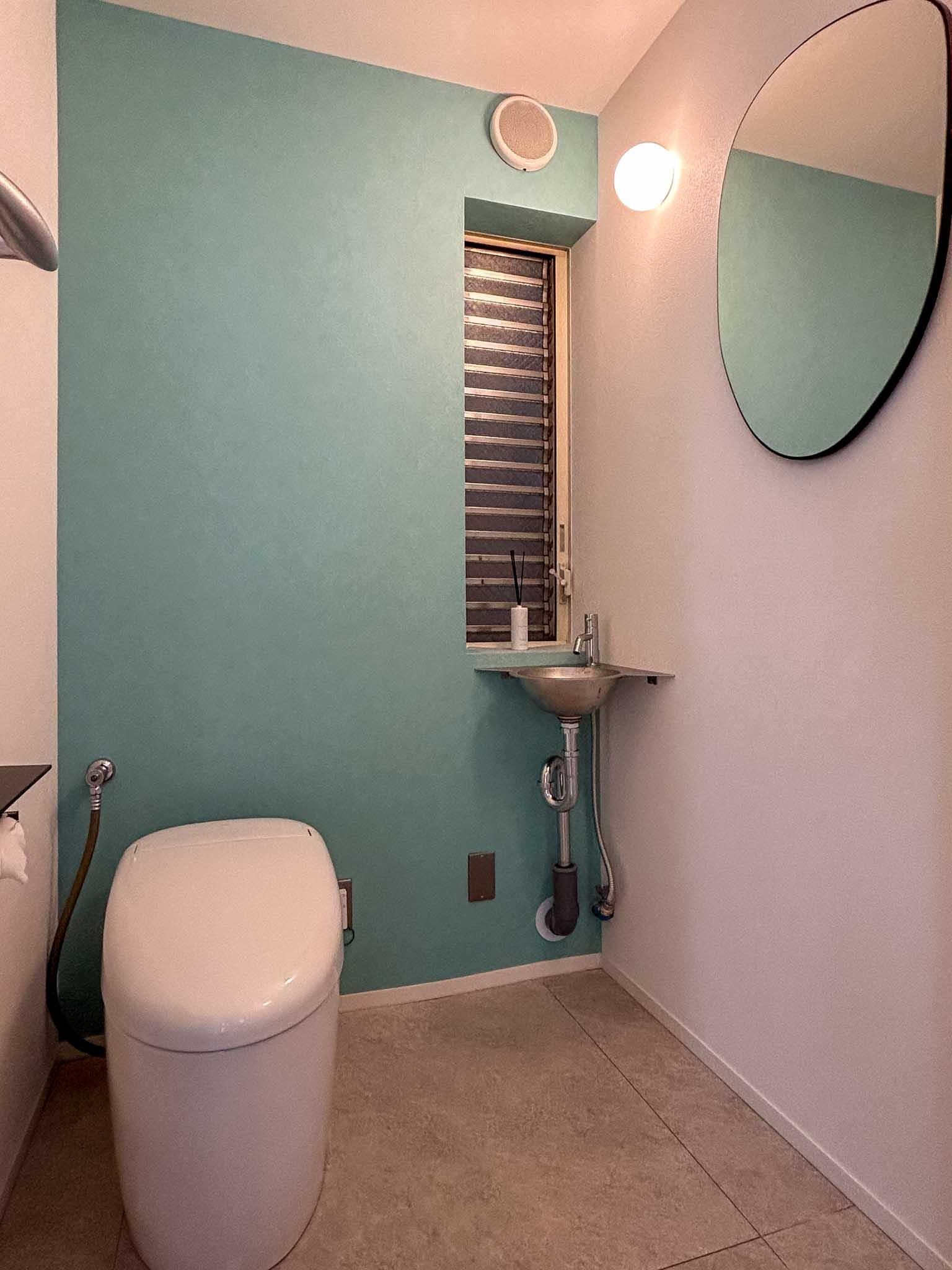 港区南青山の賃貸物件/2階：ウォシュレットトイレ