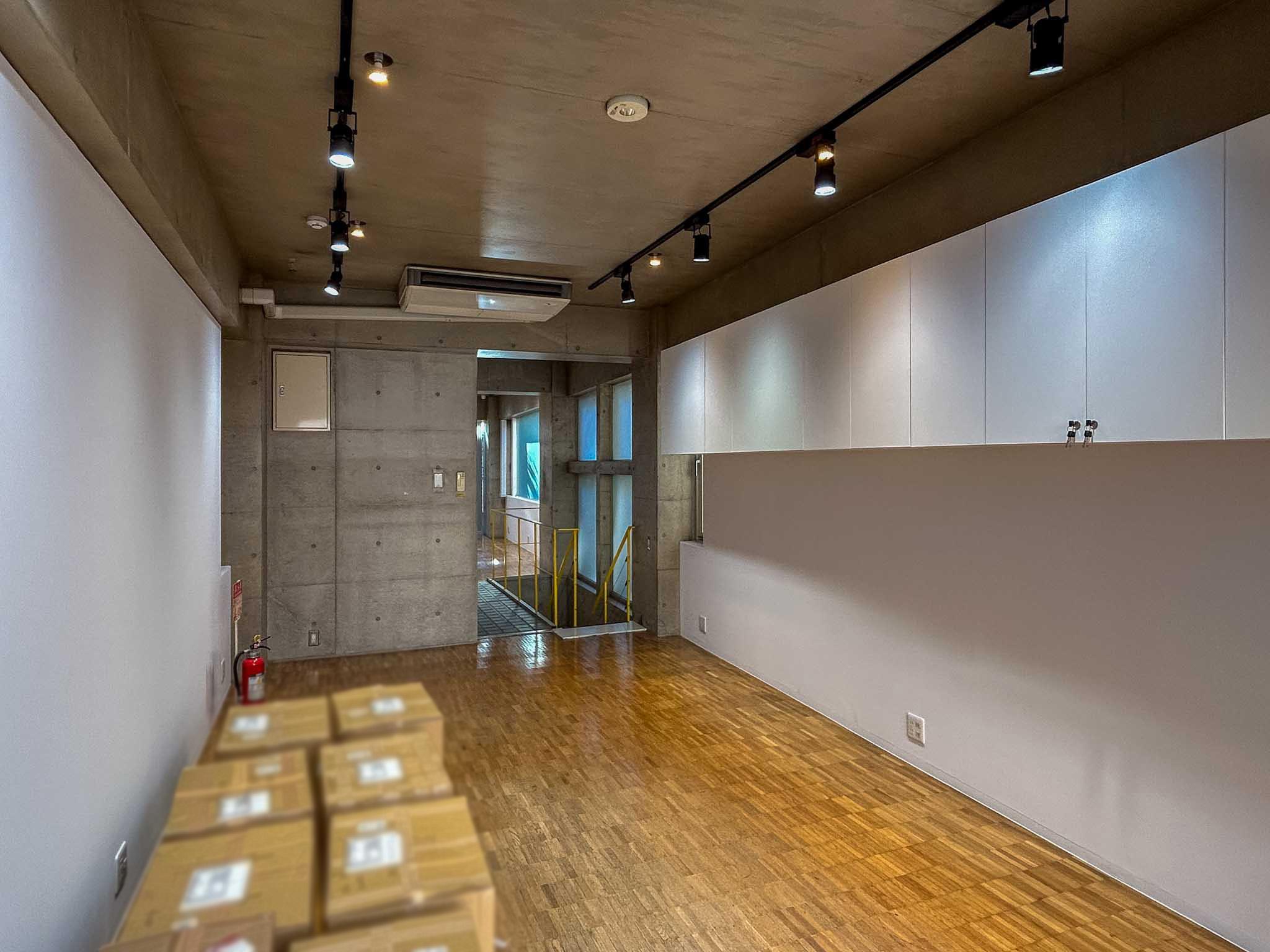 港区南青山の賃貸物件/2階：造作収納つき