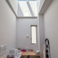 港区南青山の賃貸物件/4階：光に満ちた、特等席のようなスペース