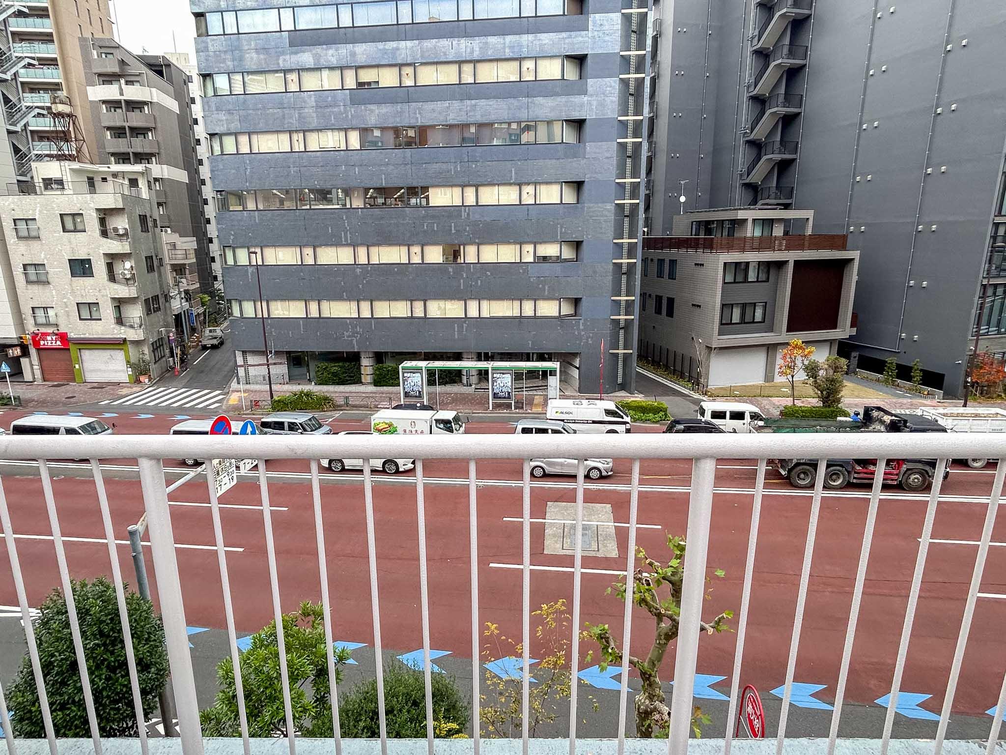 江東区永代の賃貸物件/屋上：大通りに面しています