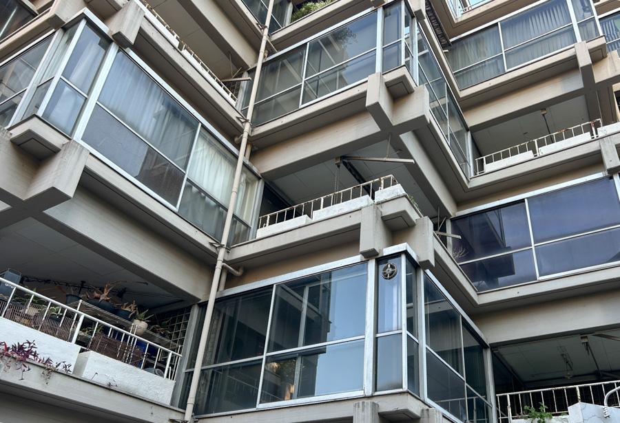 渋谷区神宮前の賃貸物件/なんともかっこいい幾何学的フォルムの外観