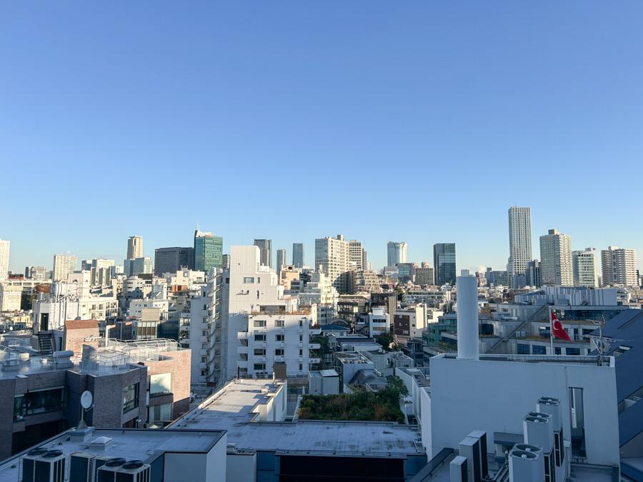 渋谷区神宮前の賃貸物件/眺望。原宿の街並みを一望することができます。