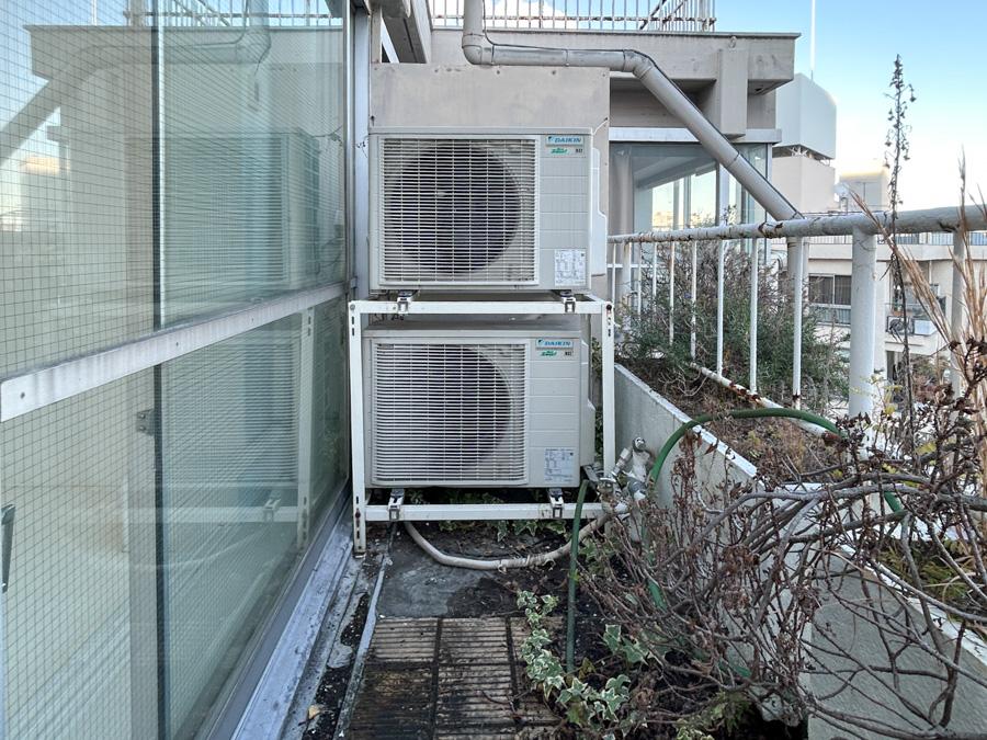 渋谷区神宮前の賃貸物件/ベランダはコンパクト