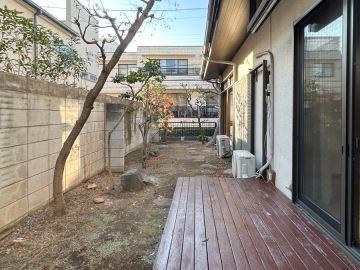 目黒区柿の木坂の賃貸物件/どんな時でも木々のそばにー駐車場つきー