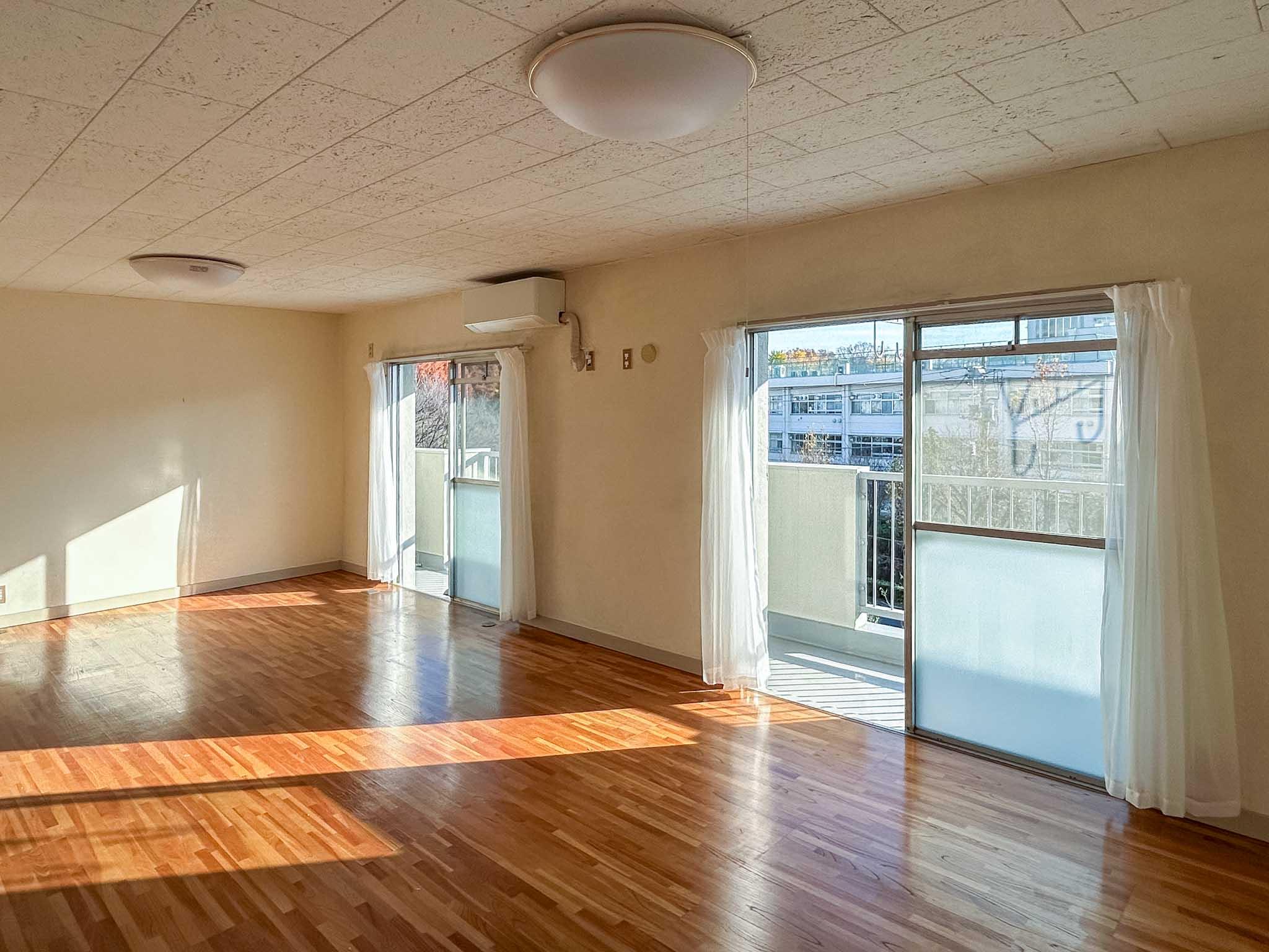 板橋区高島平の賃貸物件/陽当たりがよく、のびやかなリビング