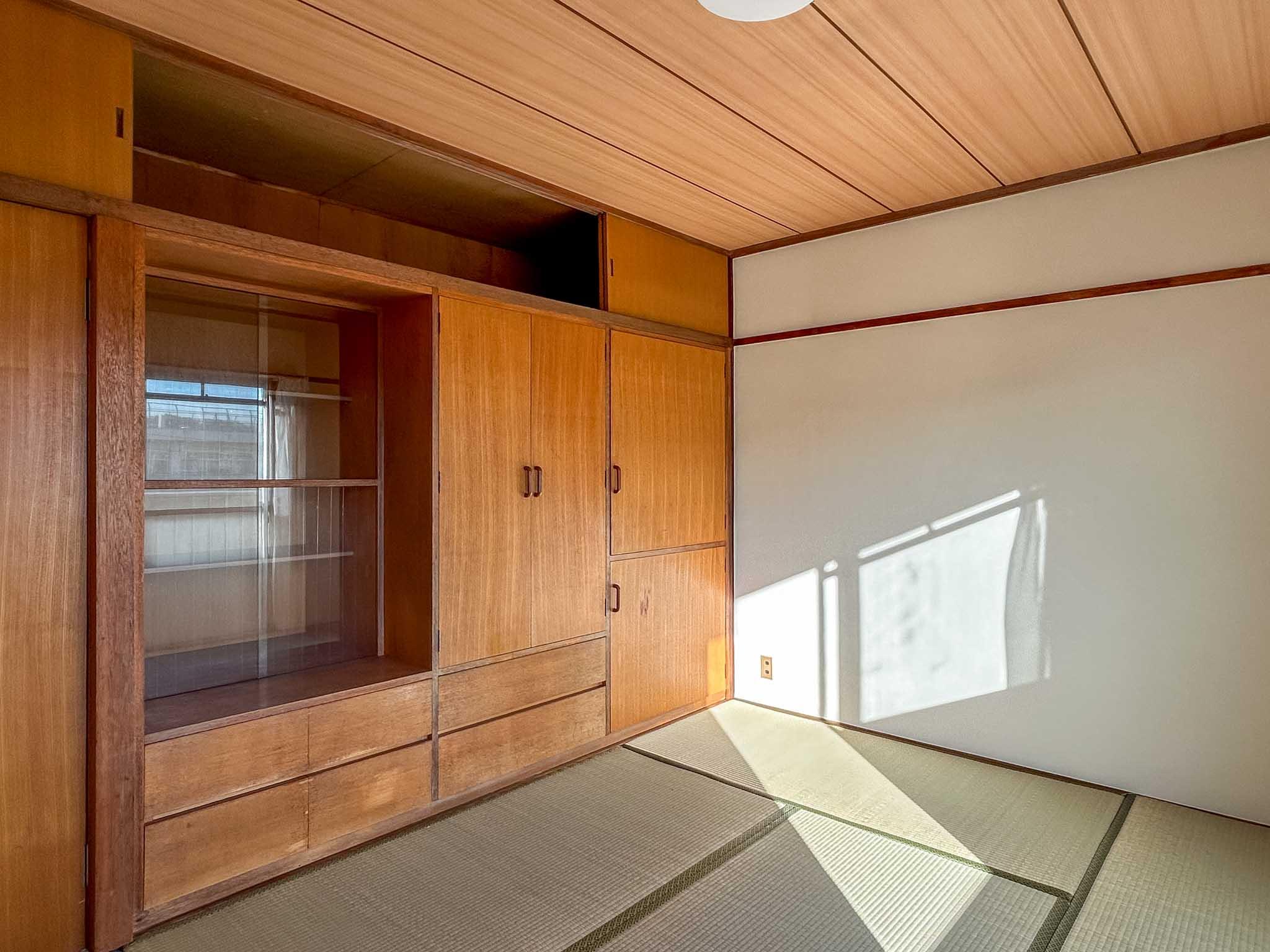 板橋区高島平の賃貸物件/アジのある造作収納付き