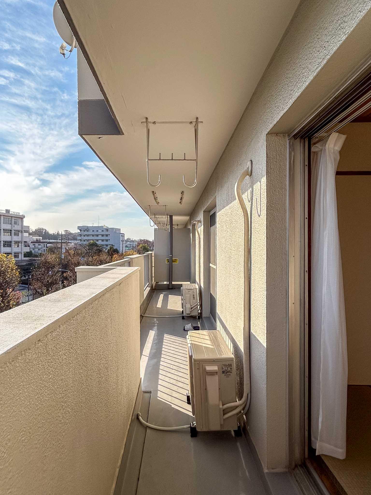 板橋区高島平の賃貸物件/ベランダ。広いところなら椅子も置けそう