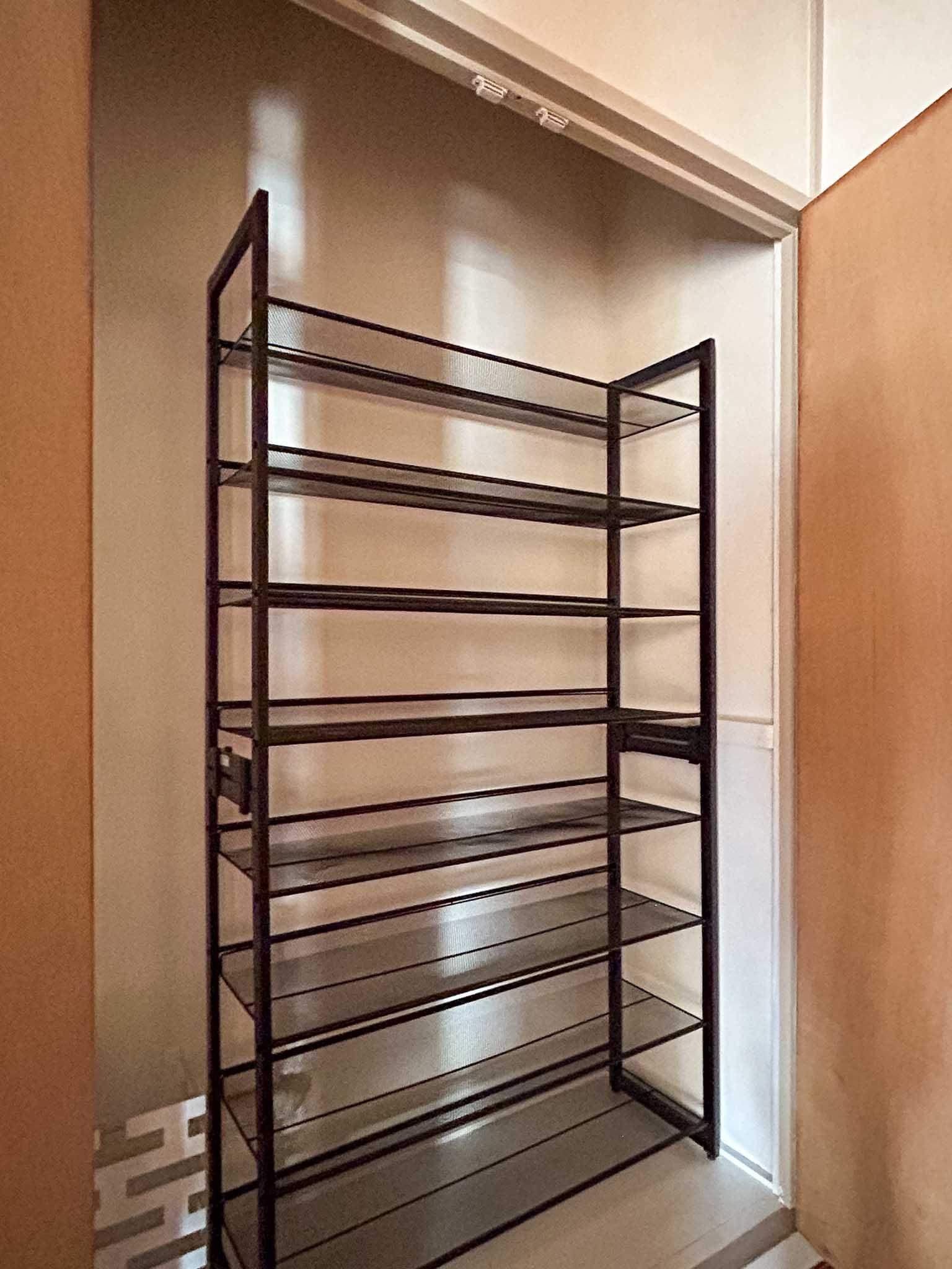 板橋区高島平の賃貸物件/たっぷり収納できるシューズボックス