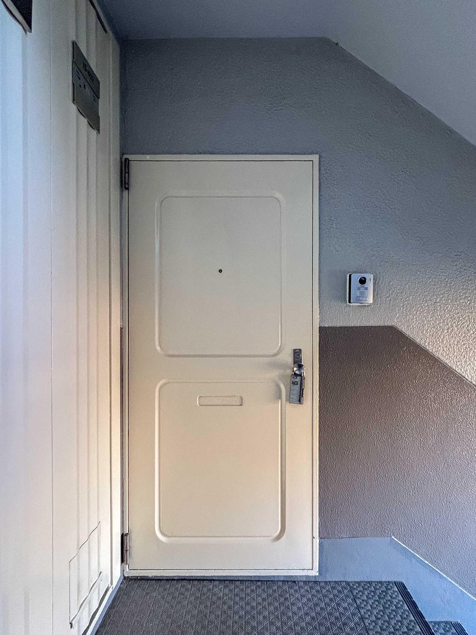 板橋区高島平の賃貸物件/玄関先