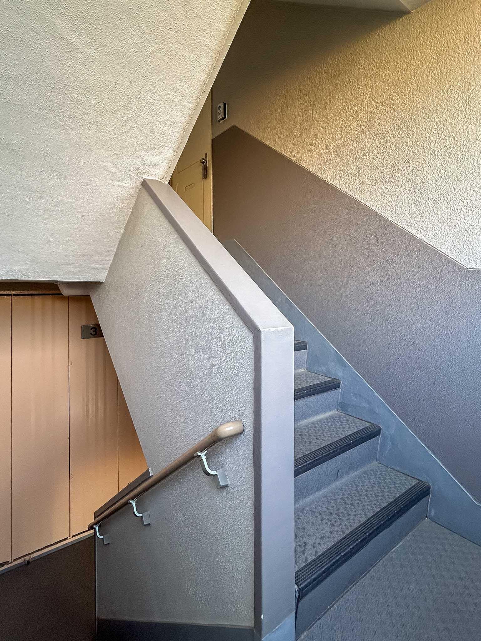 板橋区高島平の賃貸物件/共用階段