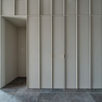 横浜市金沢区能見台の賃貸物件/室内中央に設けられた箱（写真：中村晃）