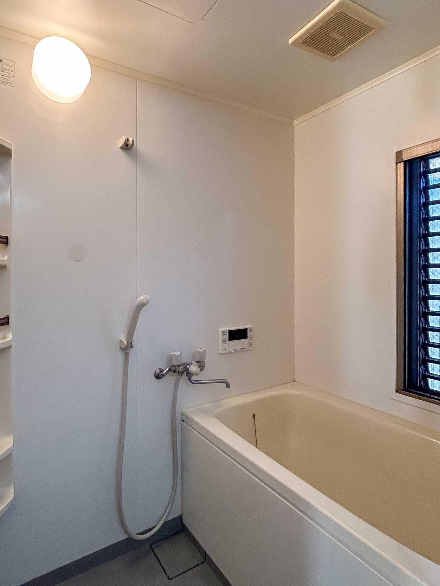 杉並区成田西の賃貸物件/2階：浴室。追いだき機能付き