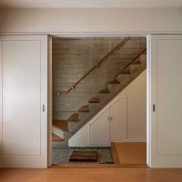 杉並区成田西の賃貸物件/1階：広さは5帖ほど。すぐ隣に玄関があります