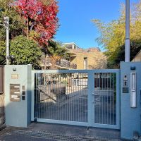 杉並区成田西の賃貸物件/オートロックのエントランス