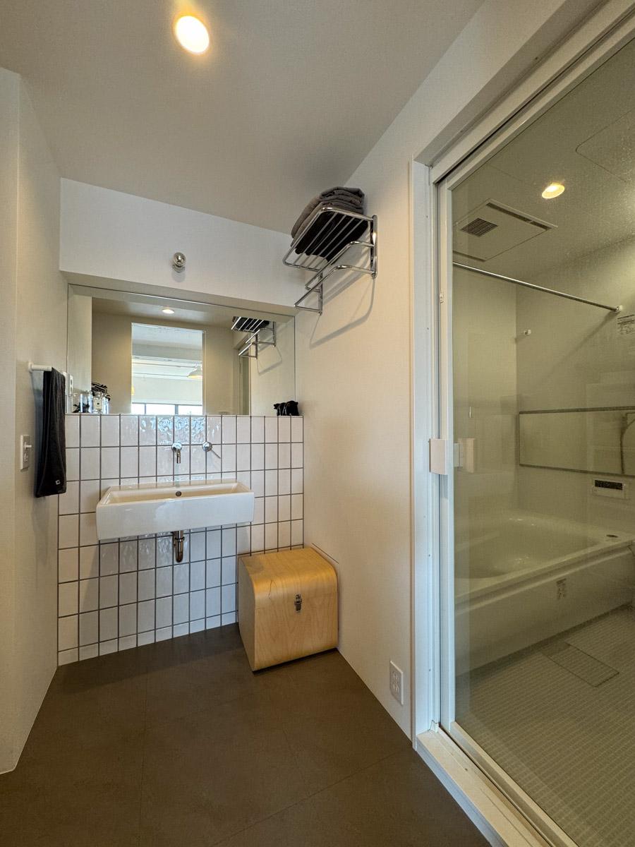 杉並区永福の売買物件/可愛らしい洗面台のある脱衣所