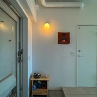 杉並区永福の売買物件/玄関の雰囲気も良い感じ