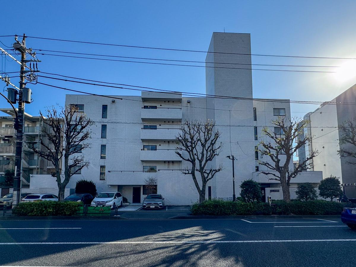 杉並区永福の売買物件/外観。最寄りは西永福駅ですが、永福町駅も徒歩圏内