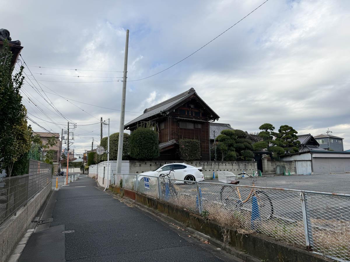 葛飾区宝町の賃貸物件/遠くから見ても貫禄のある雰囲気の一角です。