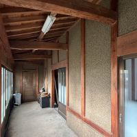 葛飾区宝町の賃貸物件/庭に面した広縁。木の梁や、木の天井が渋い雰囲気