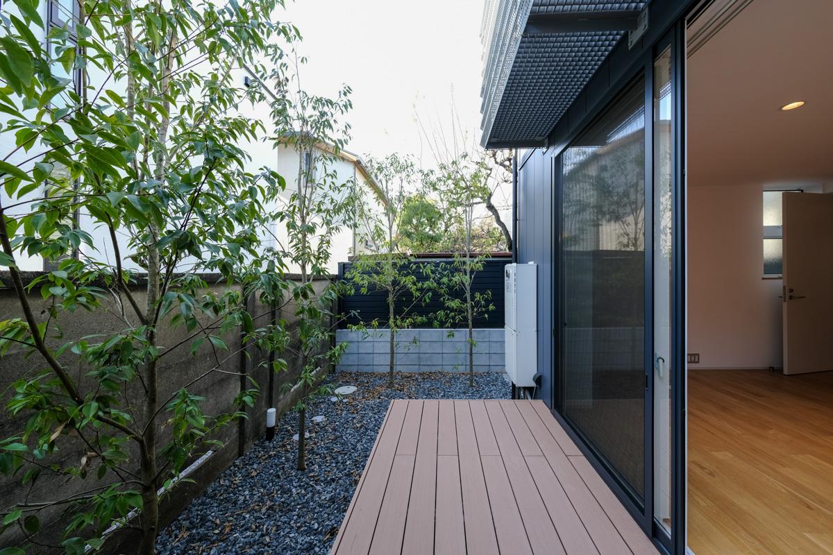 武蔵野市吉祥寺南町の賃貸物件/A号室：こちらもウッドデッキ付き