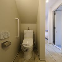 武蔵野市吉祥寺南町の賃貸物件/A号室：洗面所の背面にトイレ