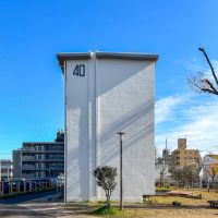 足立区東綾瀬の賃貸物件/凛々しい建物の横顔