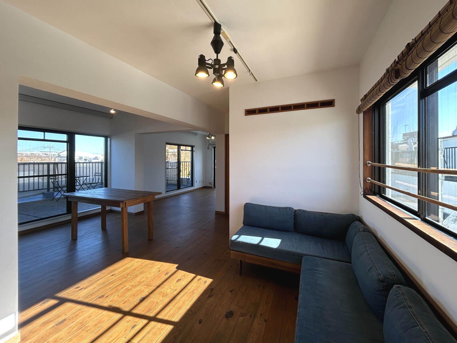 世田谷区砧の賃貸物件/3方向に窓があり、日当たりと風通しはばっちりです