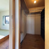 世田谷区砧の賃貸物件/クローゼットはリビングからも和室からも出入りできます