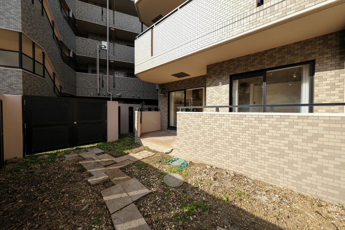 世田谷区千歳台の売買物件/広い庭