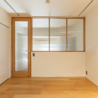 世田谷区千歳台の売買物件/玄関側の洋室