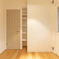 世田谷区千歳台の売買物件/東側の洋室