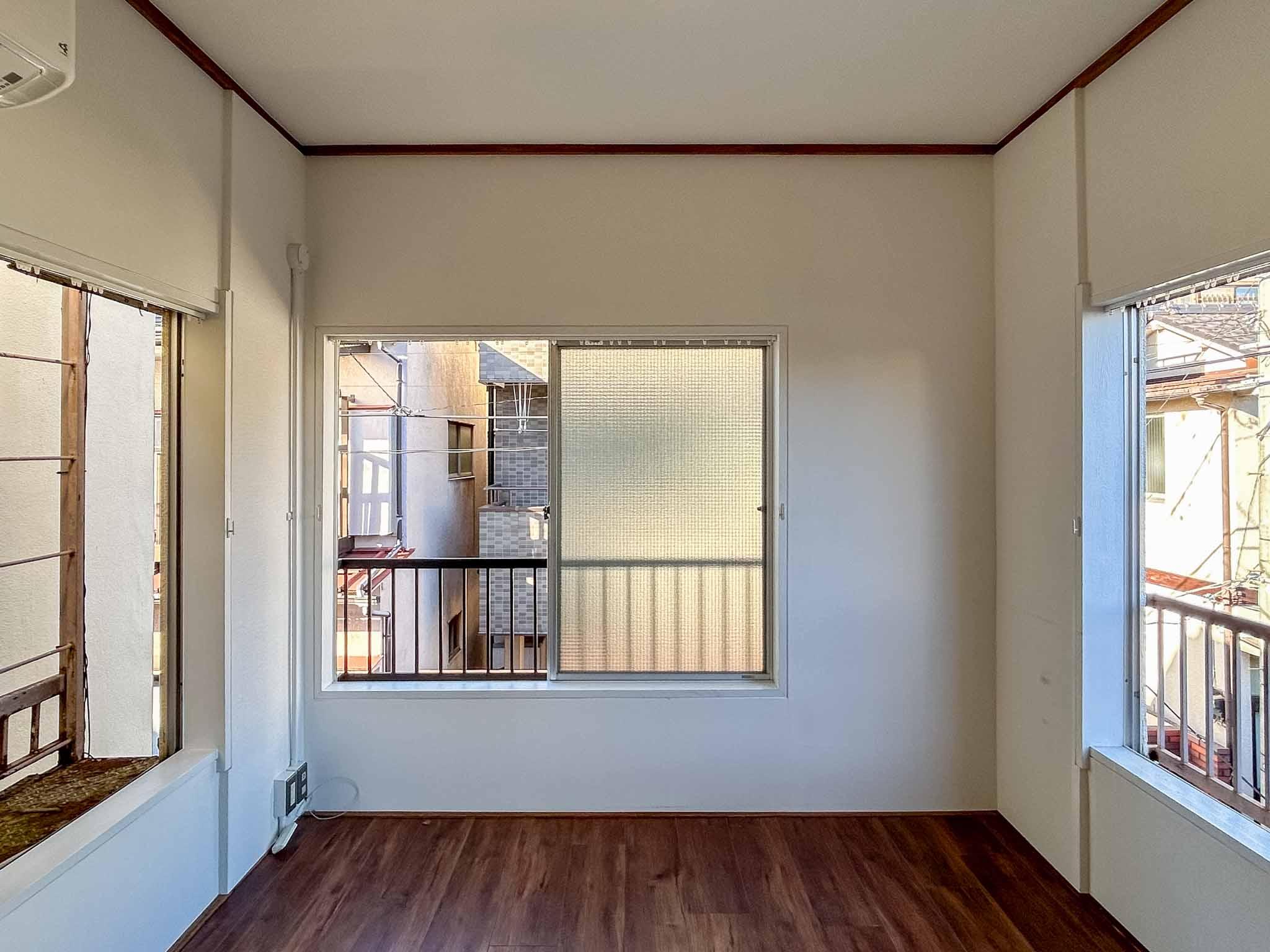 墨田区押上の賃貸物件/2階：キッチン部分を抜いた奥のスペースは4帖ほど