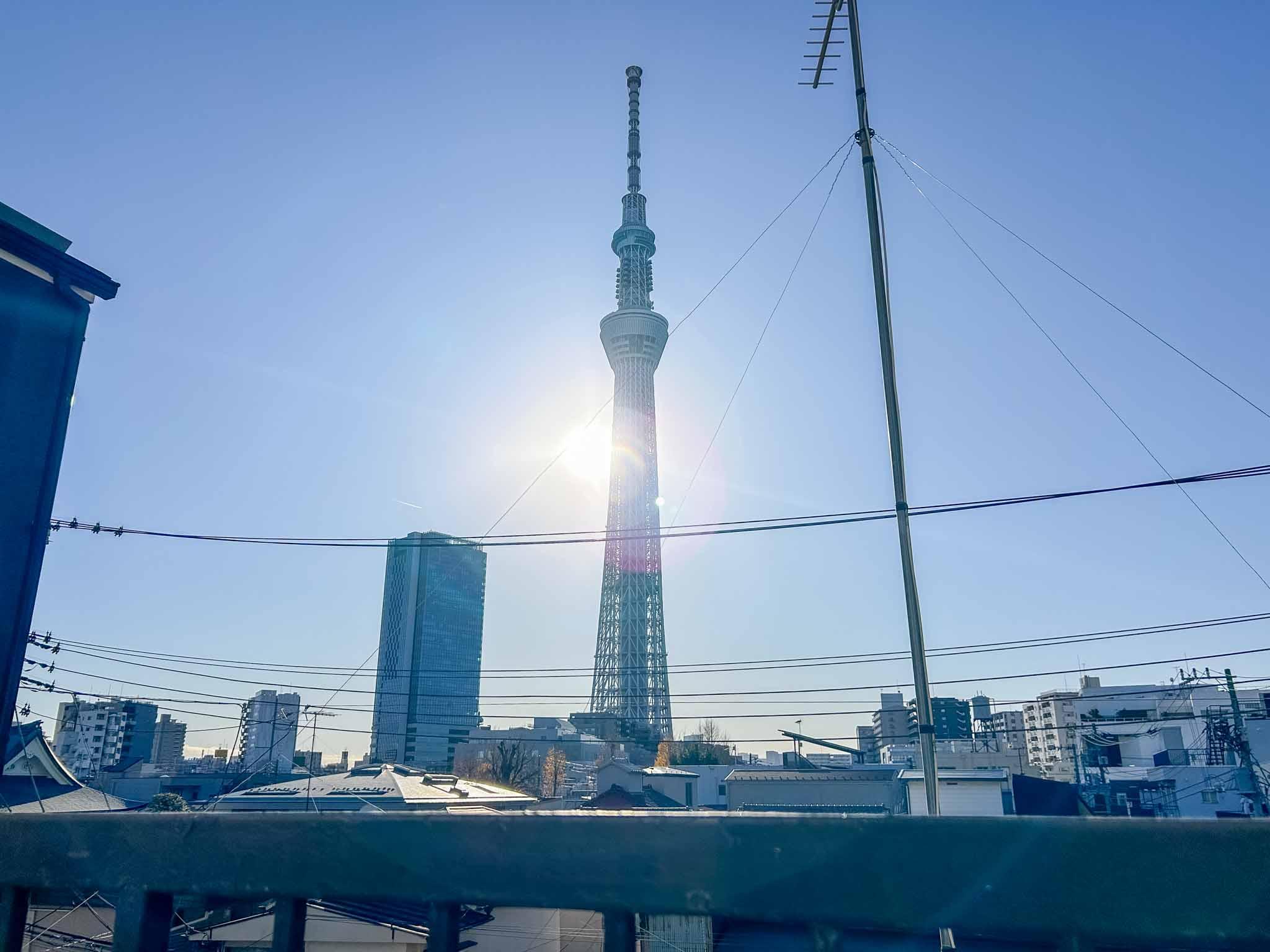 墨田区押上の賃貸物件/3階：スカイツリーが見えます。夜はライトアップされてきれいだと思います