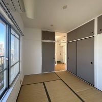 世田谷区駒沢の賃貸物件/レトロな配色にほっこり、2つめの押入と天袋もあります