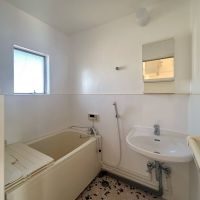 世田谷区駒沢の賃貸物件/玉石タイルがキュンとくる懐かしさ、追い焚きできます
