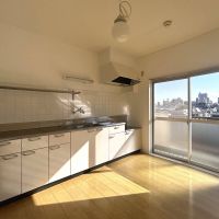 世田谷区駒沢の賃貸物件/キッチンは作業スペースが広くとれています