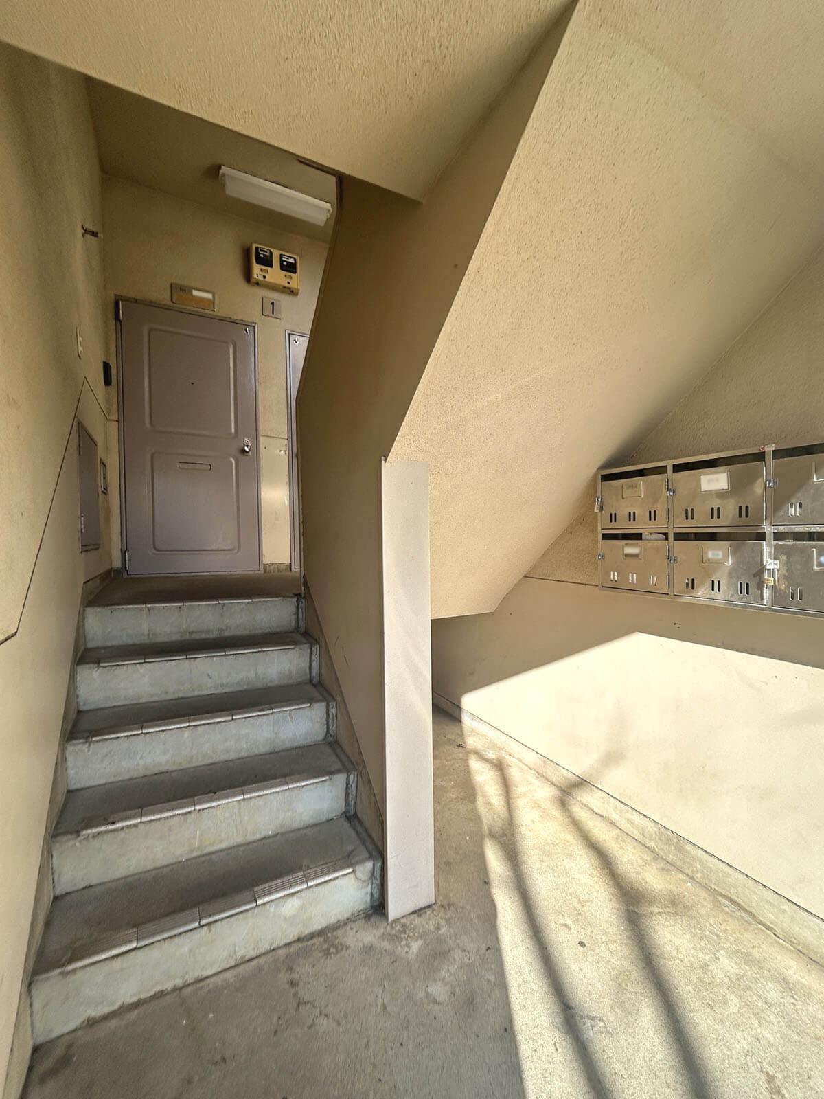 世田谷区駒沢の賃貸物件/さあここから4階まで！ ちょうどいい運動に