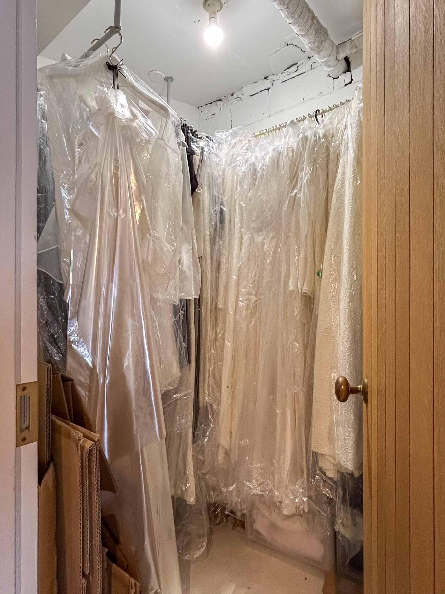 渋谷区恵比寿南の賃貸物件/出入口横の納戸