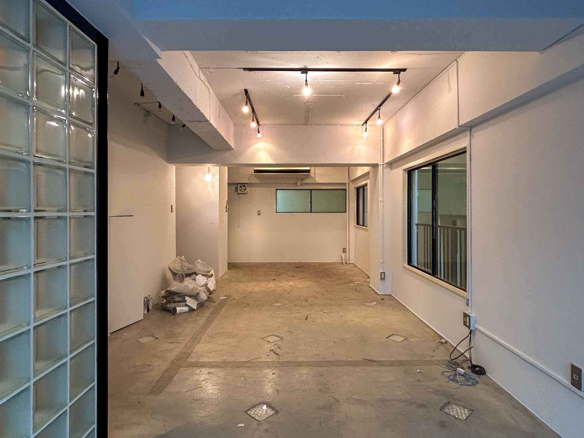 渋谷区千駄ヶ谷の賃貸物件/奥行きのある空間。ギャラリーやショールームとしてすぐにでも使い始められそう