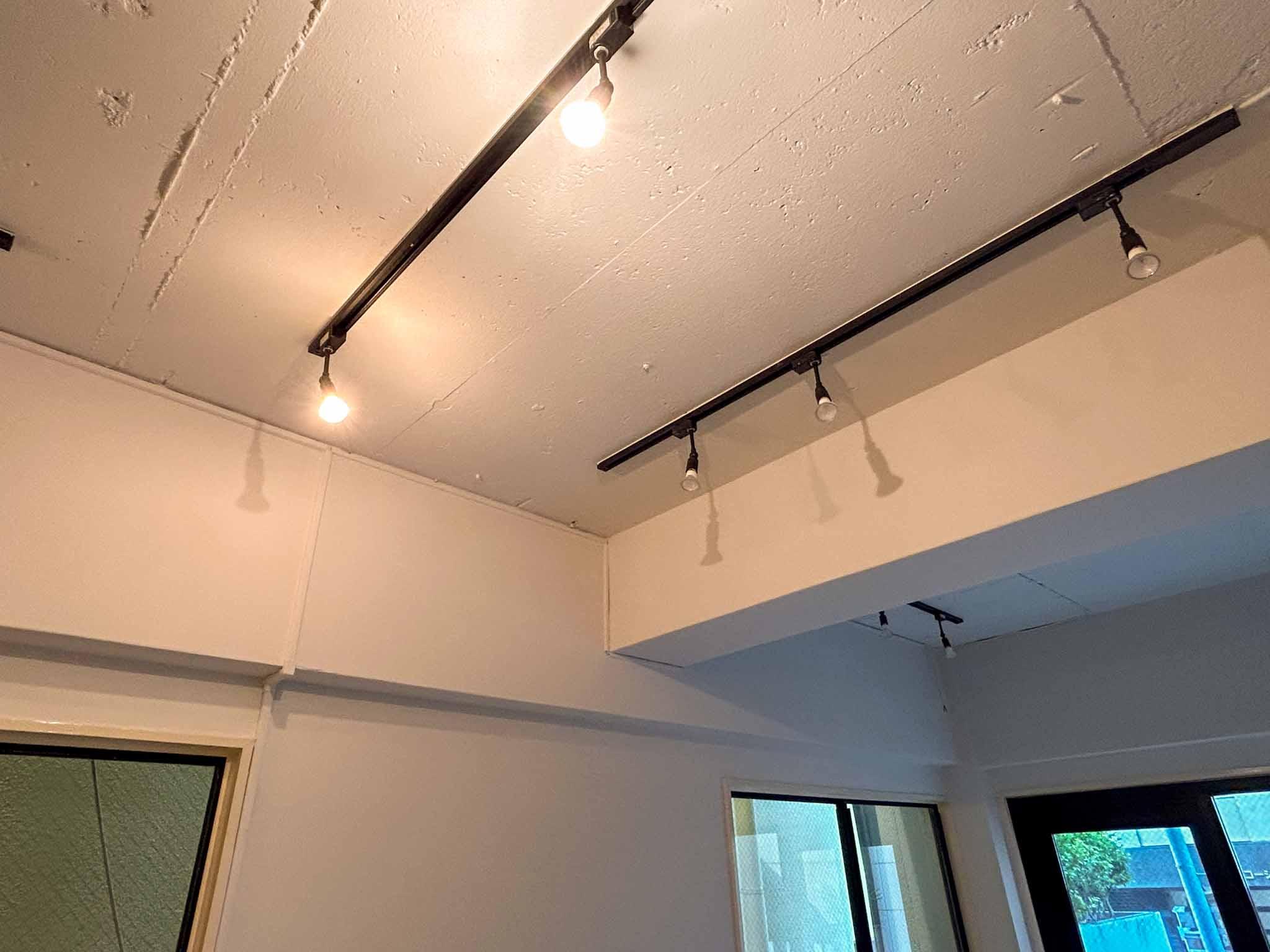 渋谷区千駄ヶ谷の賃貸物件/1階：ライティングレールが設置済み