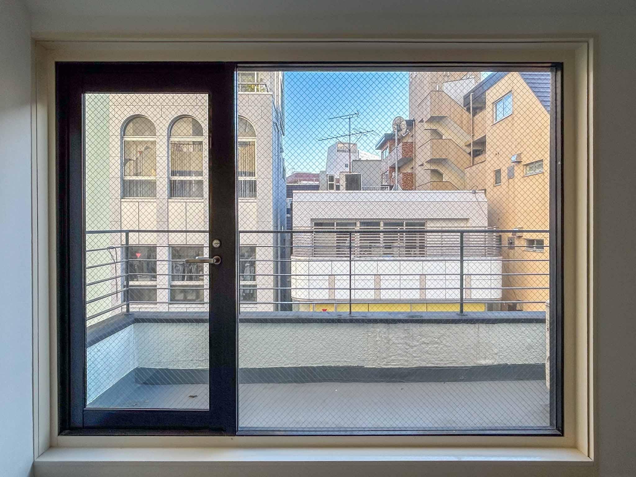 渋谷区千駄ヶ谷の賃貸物件/4階：他の階より少し広めのバルコニー