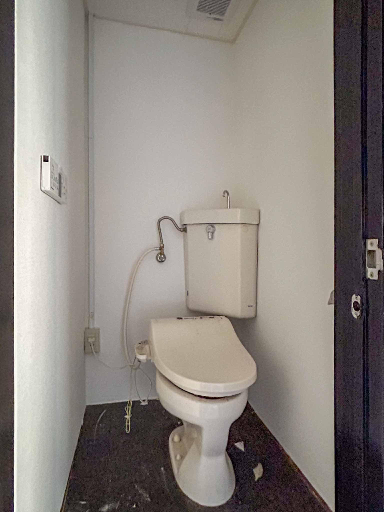 渋谷区千駄ヶ谷の賃貸物件/4階：ウォシュレットトイレ