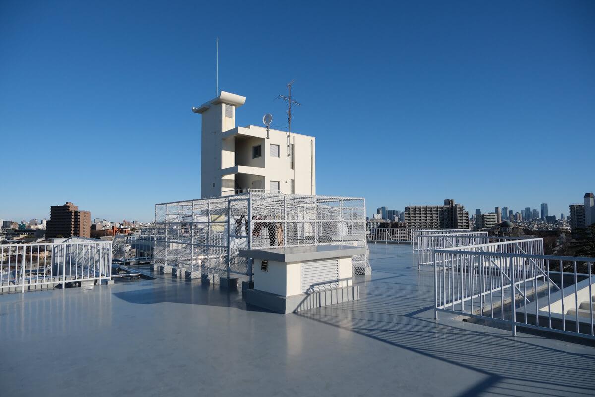 目黒区東が丘の売買物件/広い屋上にも出られます（洗濯物が干せたりします）