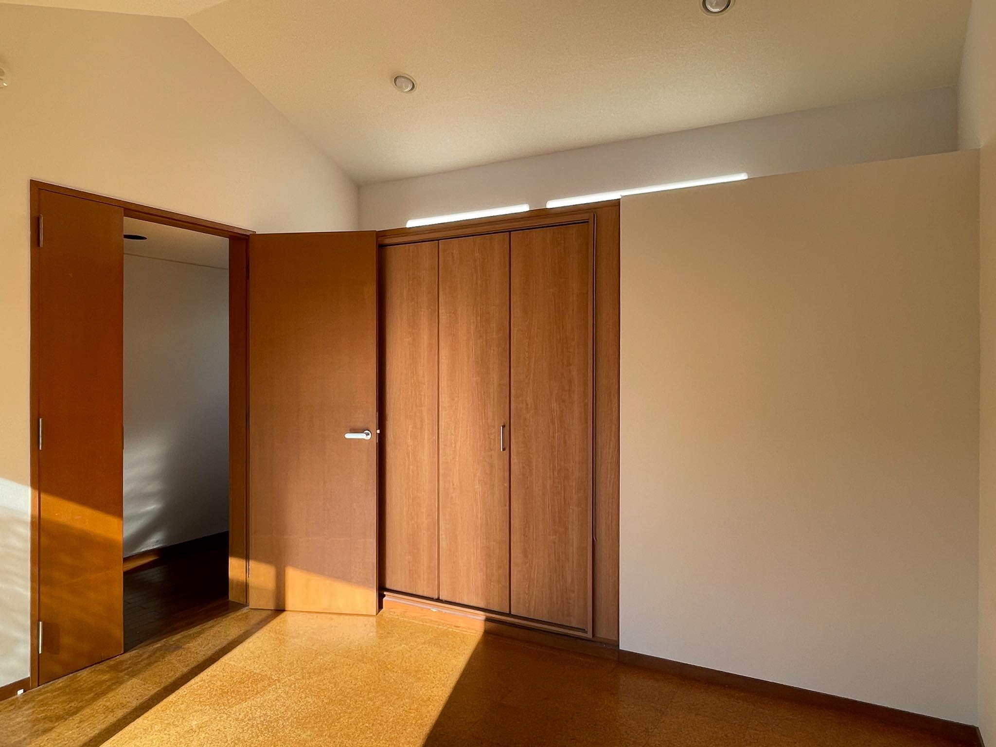 豊島区南長崎の賃貸物件/2F、洋室6：勾配天井で開放感もあります